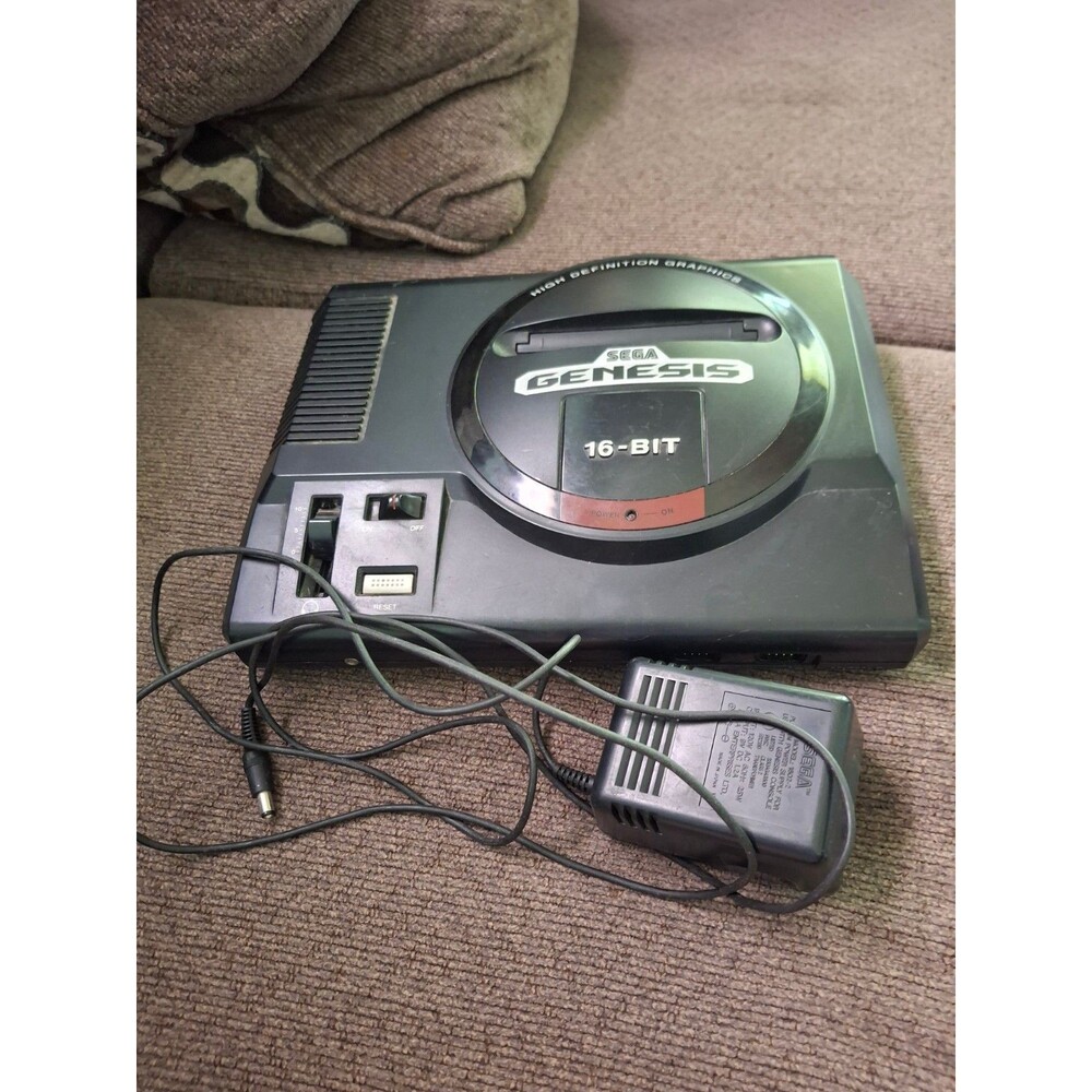Sega Genesis Console 16-Bit Video Game System Retro Vintage Tested Working READ